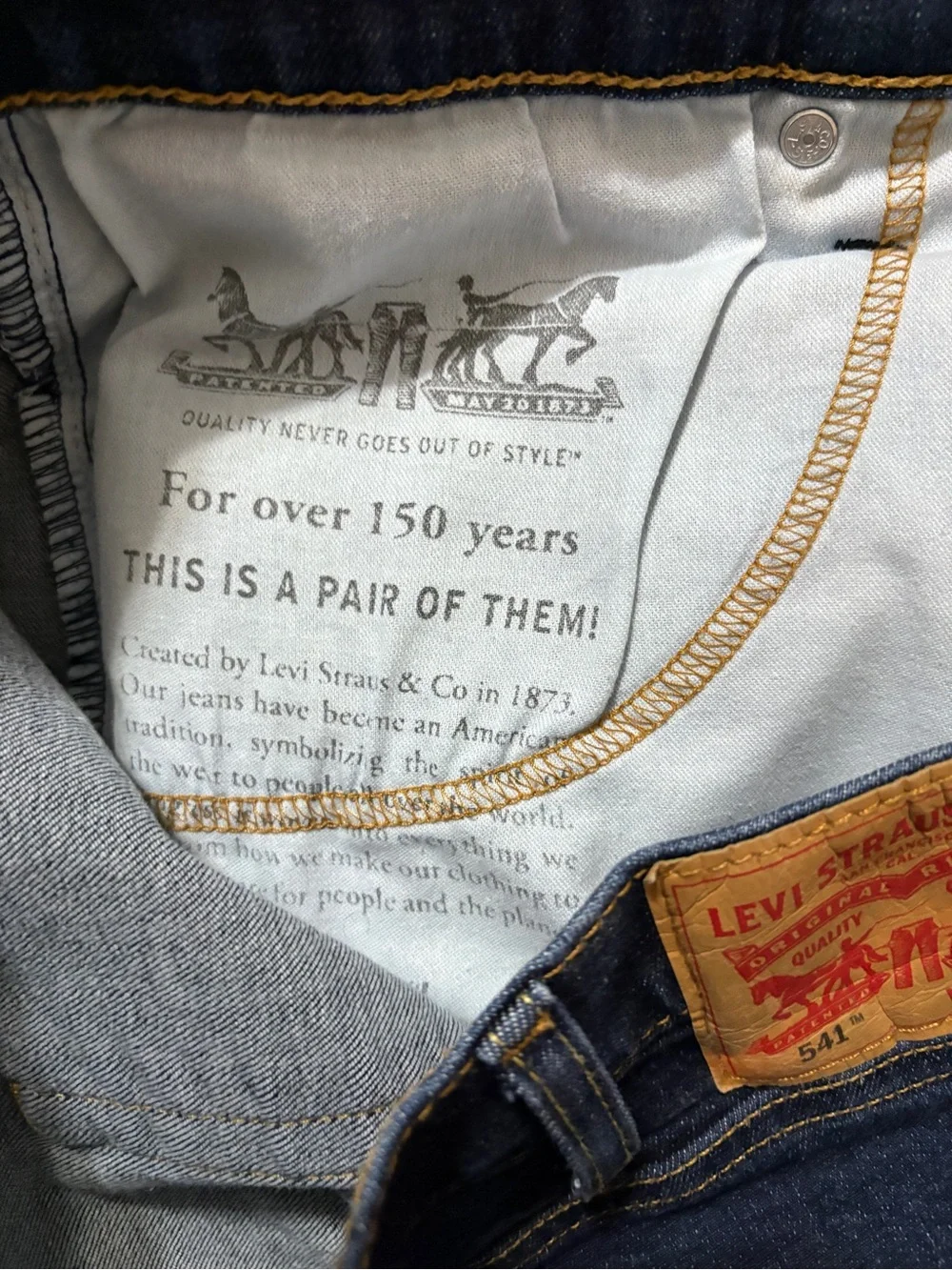 Levi's Men's Light Blue Straight Jeans